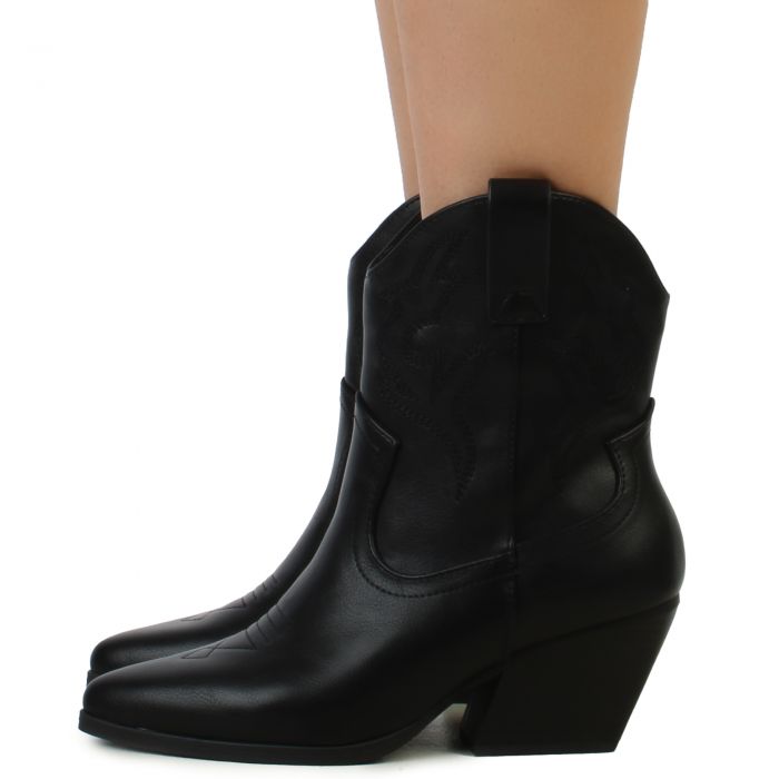 Blazing- Pointed Toe Boot  Black