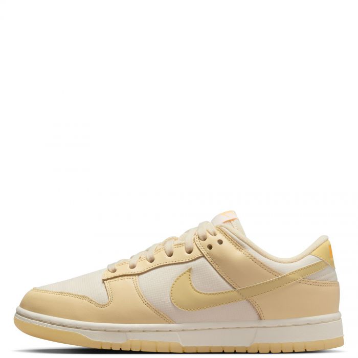 シューズ・サンダルその他 Nike dunk low women's shoes FZ2552-100 NIKE Dunk Low FZ2552 100 - Shiekh