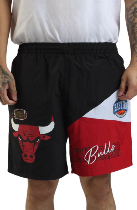 Mitchell & Ness Men's Gameday Mesh 7In Shorts Vintage Logo Bulls Shorts main image 0