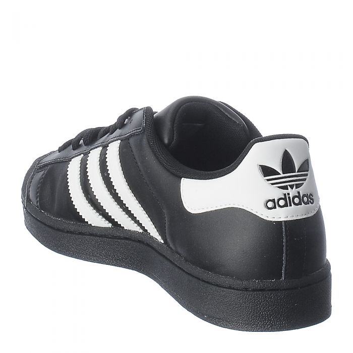 g17067 adidas