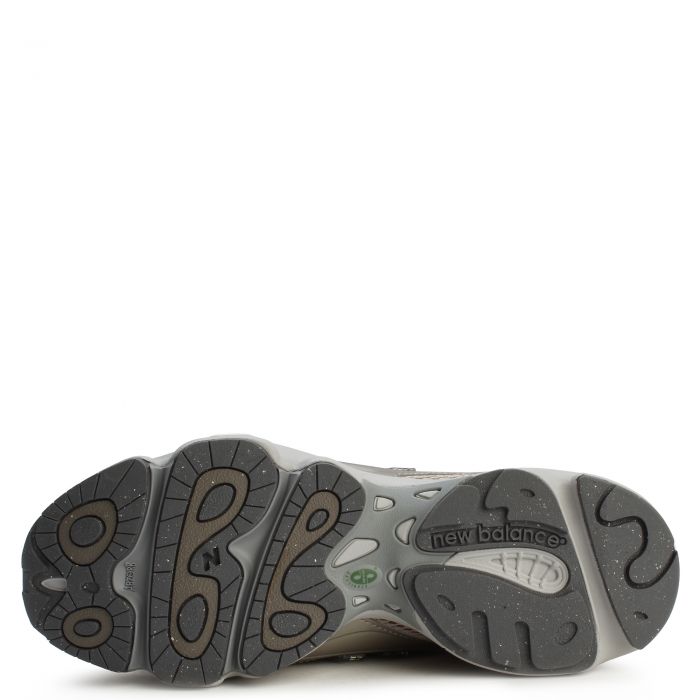 M1000 Arid Stone/Light Silver Metallic