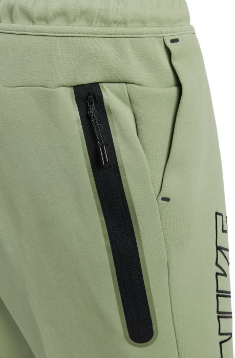 Nike Tech Fleece Shorts Oil Green/Oil Green