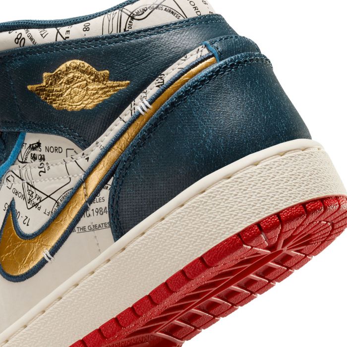 Grade School Air Jordan 1 Mid SE Armory Navy/Metallic Gold-Pale Ivory
