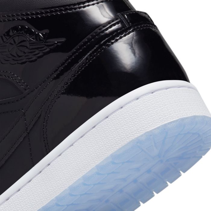 Air Jordan 1 Mid SE Black/Dark Concord-White
