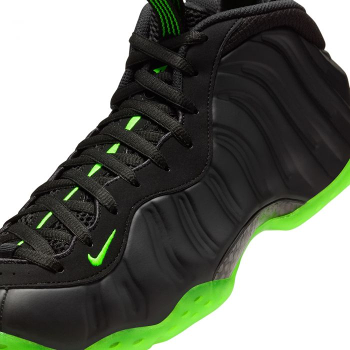 Air Foamposite One BLACK/VOLT