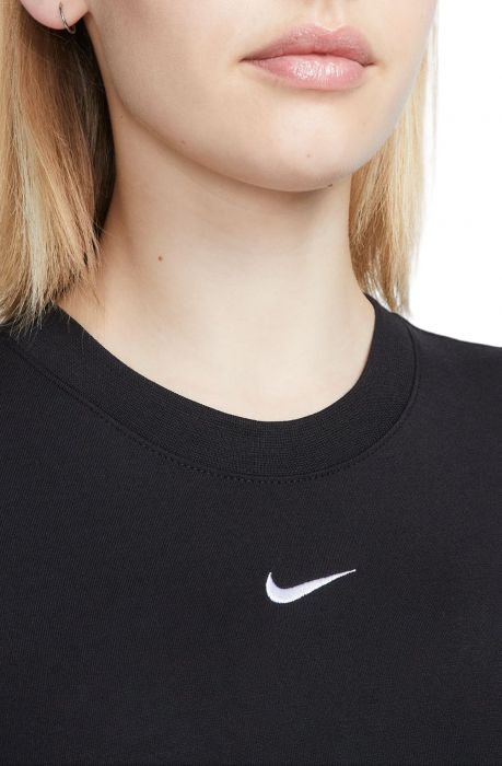 Nike Sportswear Essential Slim-fit Crop T-shirt Fb2873 010 - Shiekh