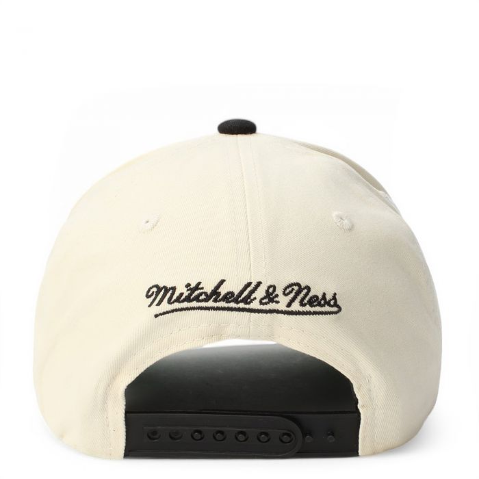 NBA Chicago Bulls Deadstock Fit Snapback  Off White/Black