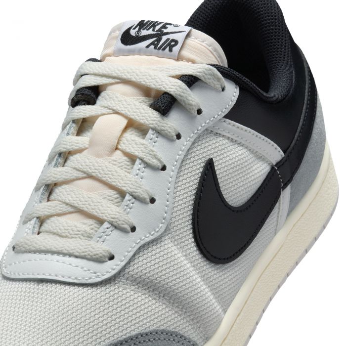 Air Jordan Skyline Low Summit White/Black-Lt Smoke Grey