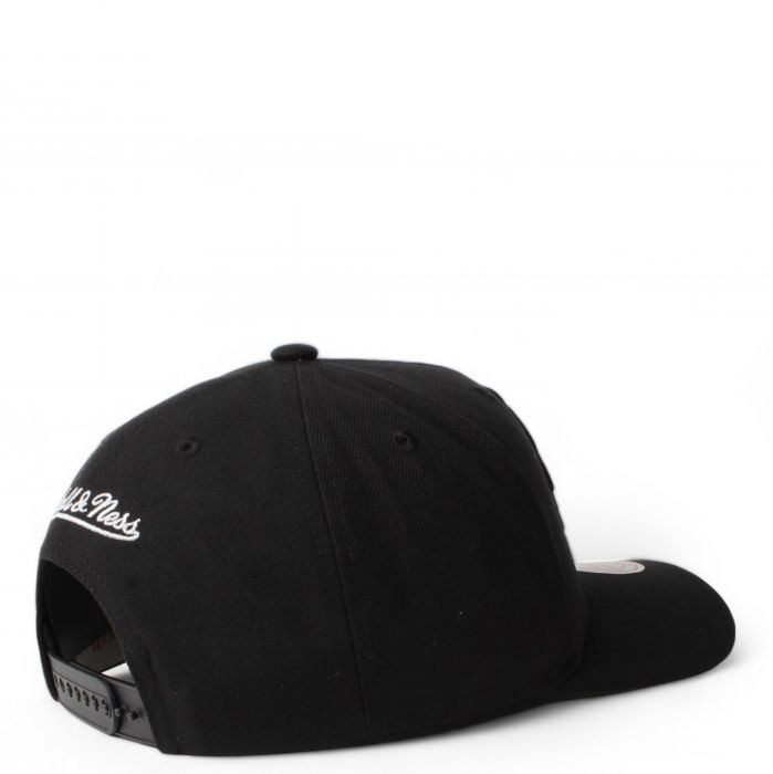 NHL Chicago Blackhawks Pro Crown Fit Snapback  Black