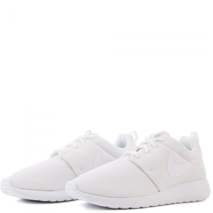 nike roshe one triple white