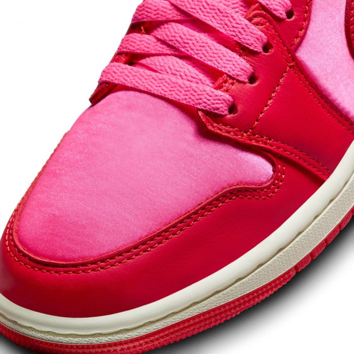 Air Jordan 1 Low SE Pink Blast/Chile Red-Sail