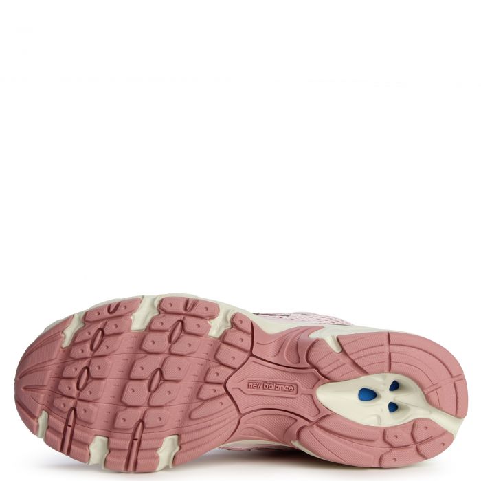 740 Pink Taffy with Pink Granite and Angora