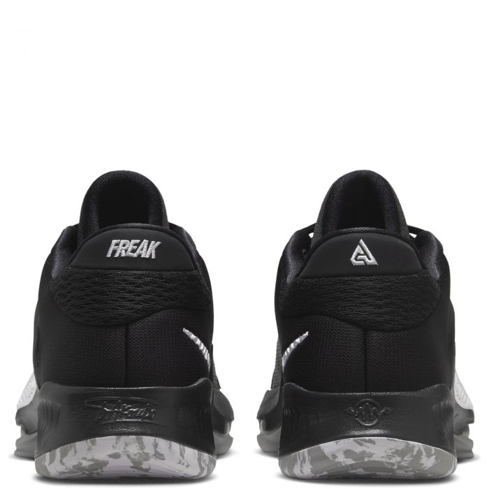 Zoom Freak 4