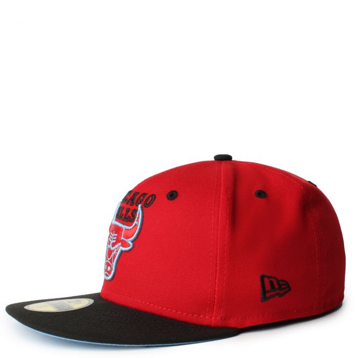 Chicago Bulls Blackout 59FIFTY Fitted Hat