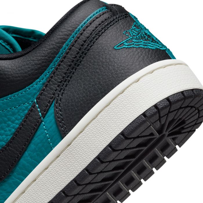 Air Jordan 1 Low SE Bright Spruce/Black-Sail