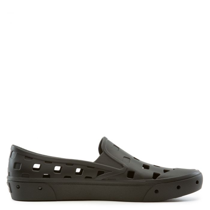 Slip-On Trek Black