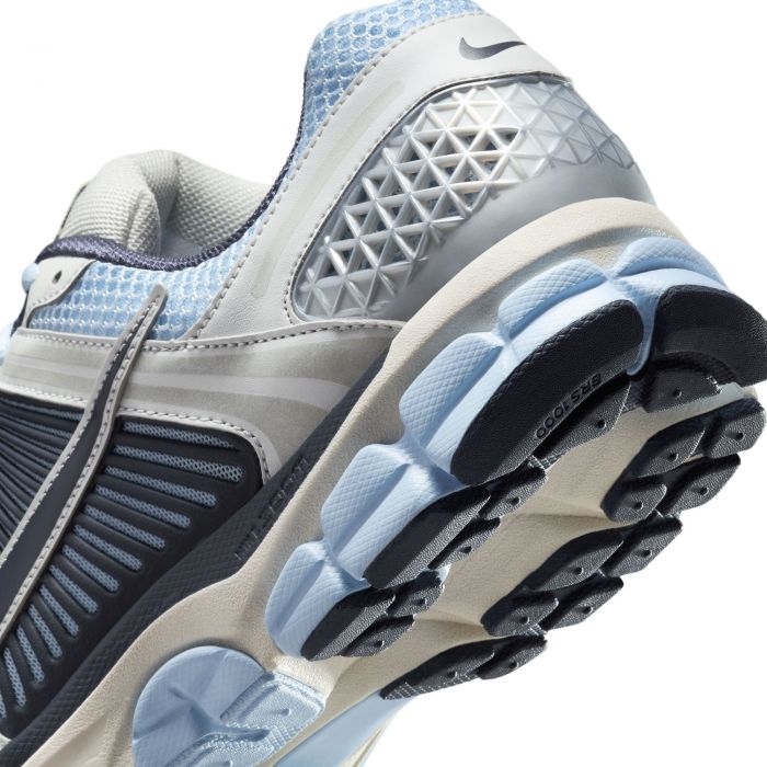 NIKE ZOOM VOMERO 5 PSYCHIC BLUE/THUNDER BLUE-PHOTON DUST