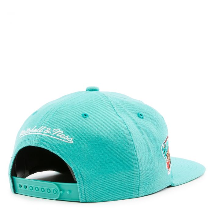 MITCHELL AND NESS Vancouver Grizzlies Snapback Hat 6HSSLD21007-VGRTEAL ...