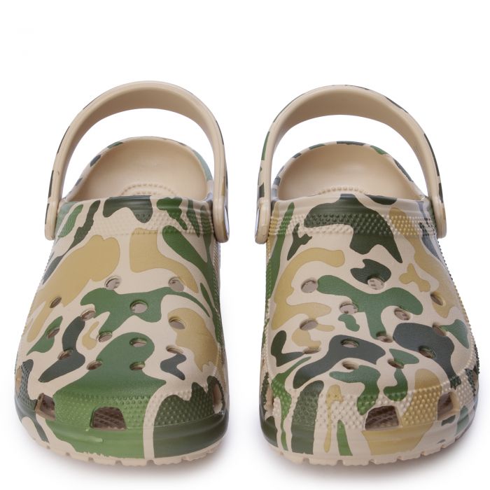 CROCS Classic Printed Camo Clog 206454 2Y6 Shiekh   Abfe46718445110523cb79924fec6715 