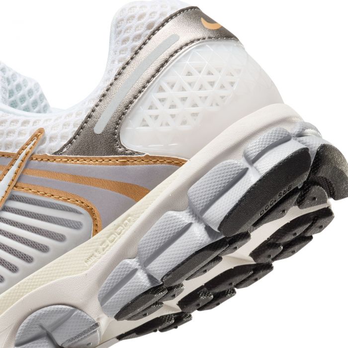 Zoom Vomero 5 Platinum Tint/Metallic Pewter/Metallic Gold/White