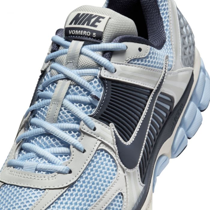 NIKE ZOOM VOMERO 5 PSYCHIC BLUE/THUNDER BLUE-PHOTON DUST