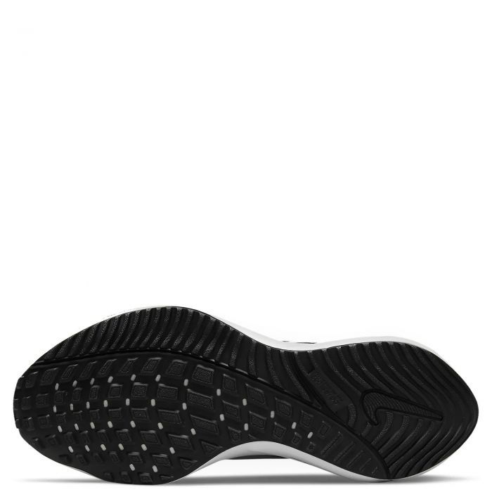 Vomero 16 Black/White