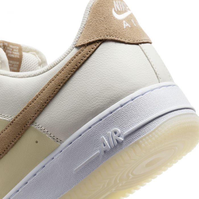 Air Force 1 '07 LV8 Sail/Khaki-Coconut Milk-White