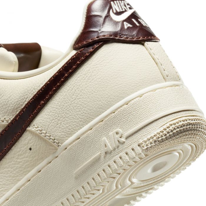 NIKE Air Force 1 '07 IH7332 001 - Shiekh