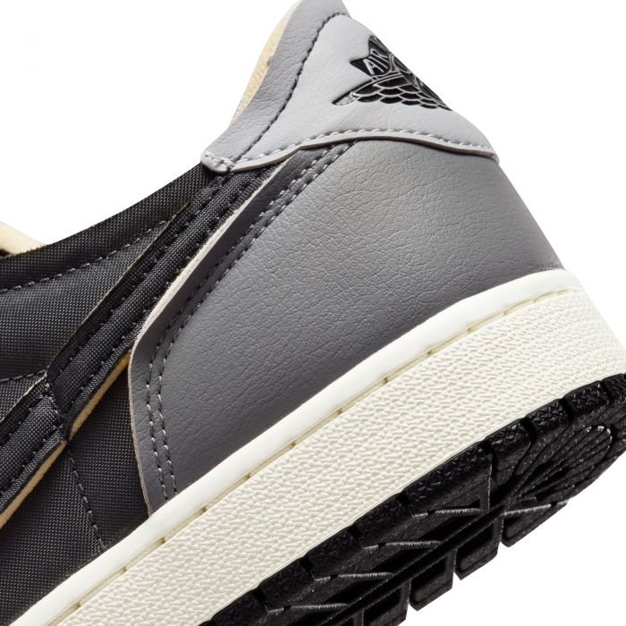 Air Jordan 1 Retro Low OG Black/Fire Red-Dk Smoke Grey