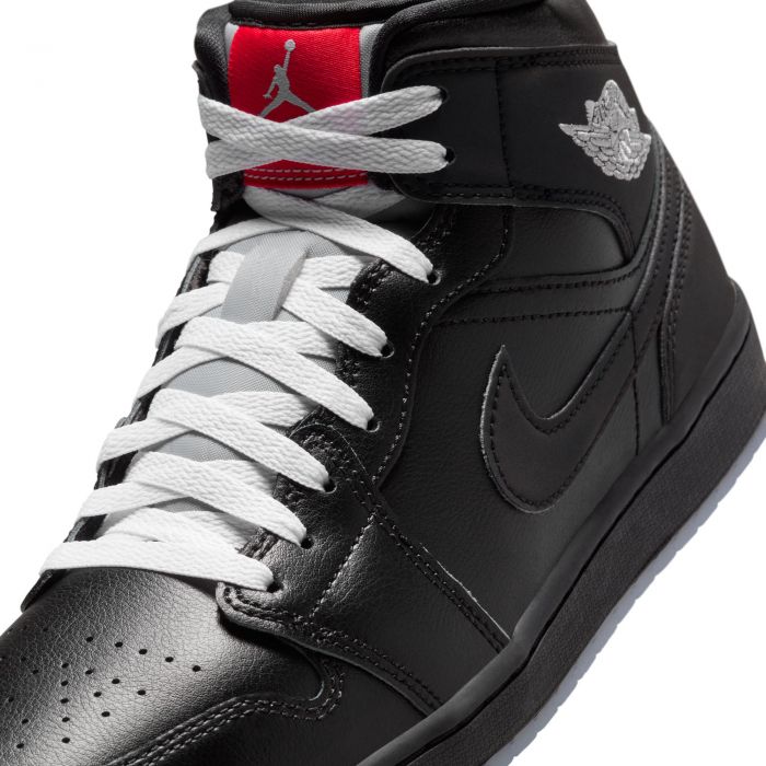 Air Jordan 1 Mid SE BLACK/BLACK-WHITE-WOLF GREY