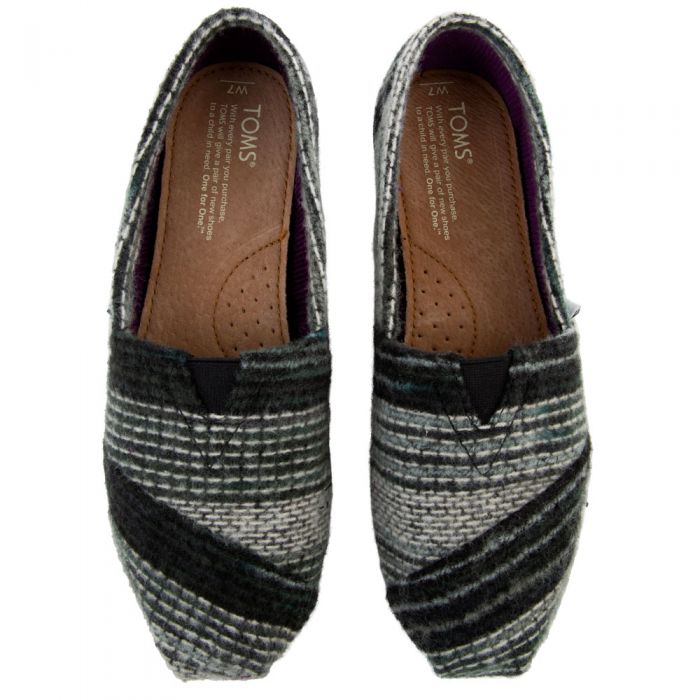 Classic in Black Stripe Wool Black