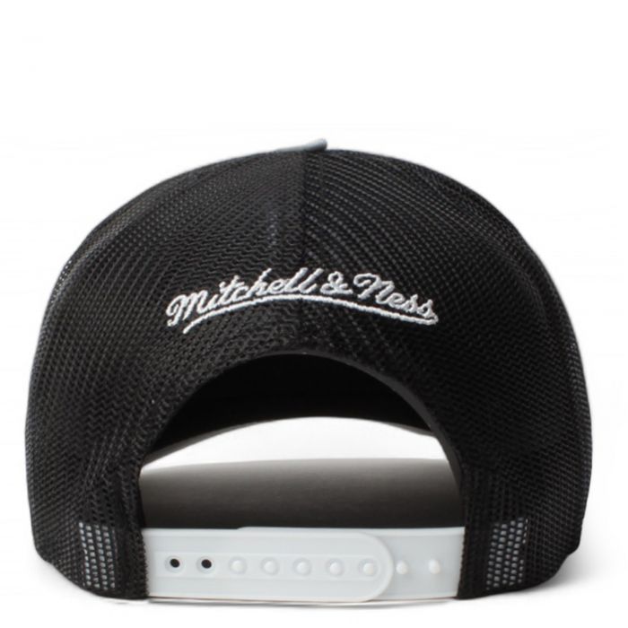 NHL Chicago Blackhawks Trucker Hat  White/Black