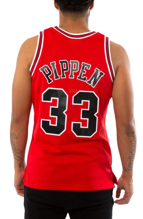 Scottie Pippen Chicago Bulls Road 1997-98 Swingman Jersey Scarlet/White