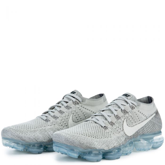 charcoal grey vapormax