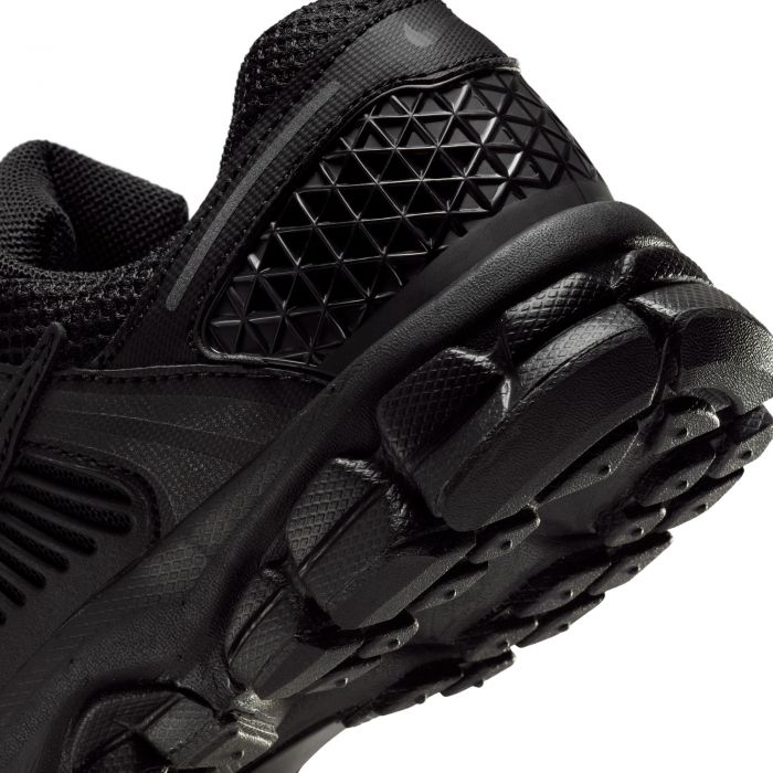 Grade-School Vomero 5 Black