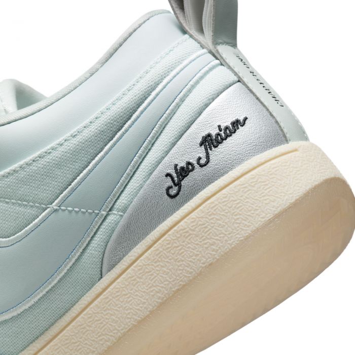 BOOK 1 MOSS POINT Barely Grey/Barely Grey-Metallic Silver