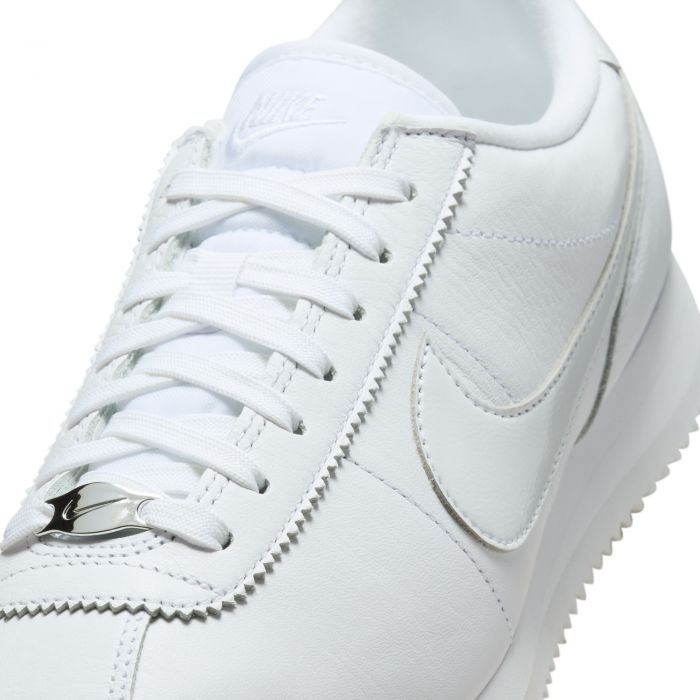 White mens nike outlet cortez