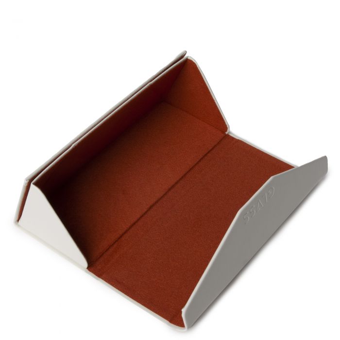 The Flirt - A19 Shiny Black / Smoke