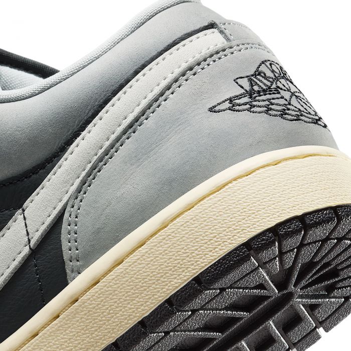 Air Jordan 1 Low SE Lt Smoke Grey/Black-Sail-Muslin