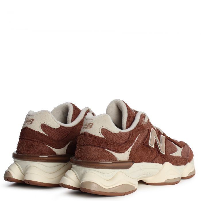 9060 Rich Oak with Timberwolf