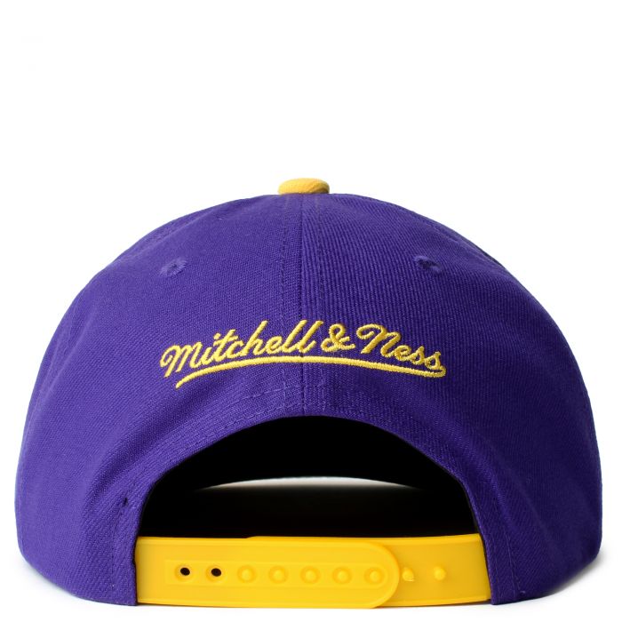 MITCHELL AND NESS Los Angeles Lakers Crooked Path Snapback HHSS6372 ...