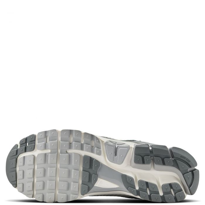 Zoom Vomero 5 Summit White/Metallic Silver