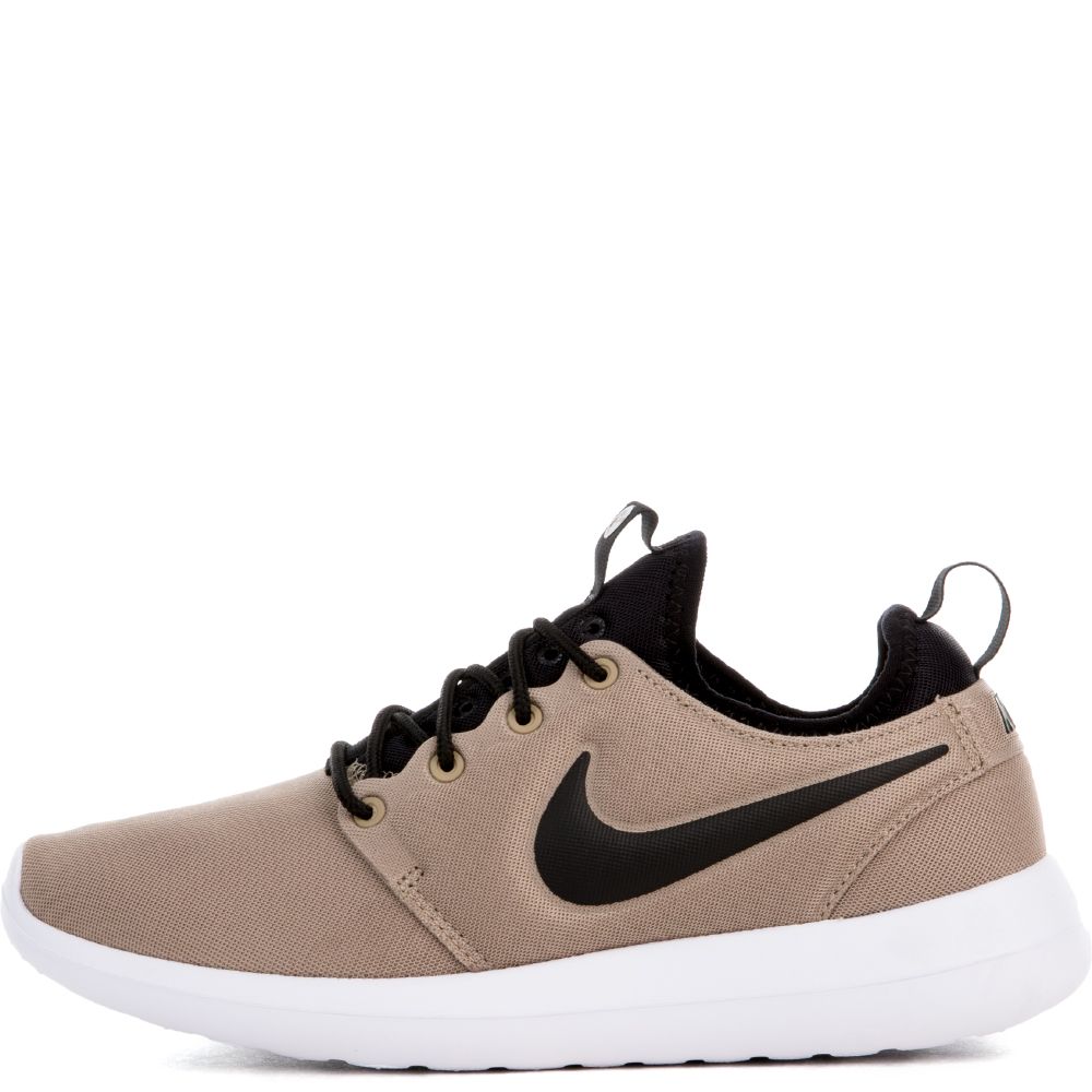 black nike roshe two black nike roshe two