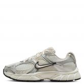 Summit White/Lt Orewood Brn-Sail-Black