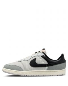 Air Jordan Skyline Low Summit White/Black-Lt Smoke Grey