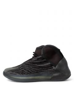 Yeezy QNTM Onyx