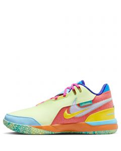 NIKE LeBron 18 Low CV7562 002 - Shiekh