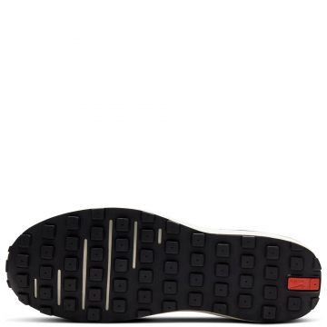 waffle one active fuchsia on feet