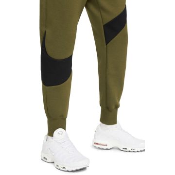 Testificar Extremadamente importante avaro NIKE Sportswear Swoosh Tech Fleece Pants DH1023 326 - Shiekh