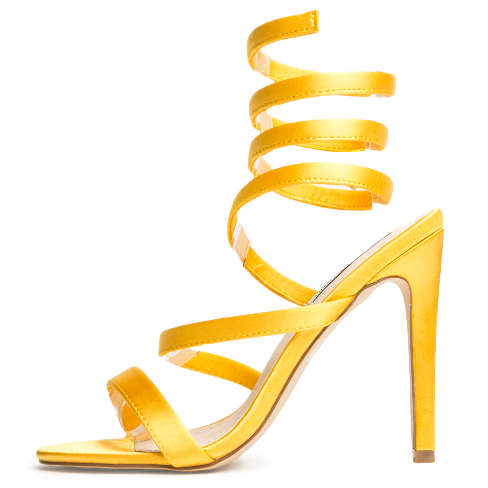 heels with yellow in them